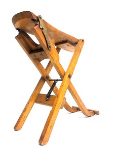 lot 150 image: Old Vintage German Folding Shoe or Boot Stand