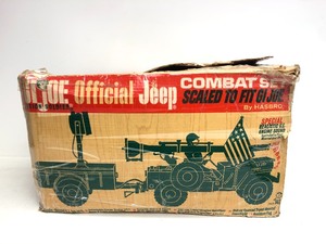 lot 320 image: Large Vintage GI JOE Combat Set Jeep wOriginal Box