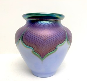 lot 312 image: Beautiful Signed Vintage JOSEPH MOREL Zellique Studio Art Glass Vase