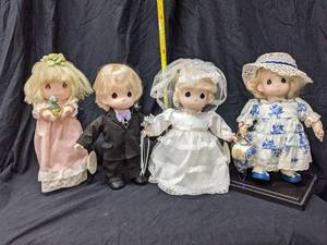 lot 112 image: 1994 Precious Moments Bride & Groom Dolls & More