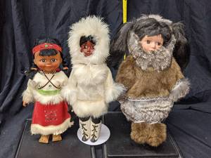 lot 120 image: Ethnic Dolls