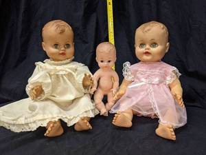 lot 125 image: Drink & Wet Dolls