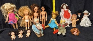 lot 129 image: Collection of Small Dolls