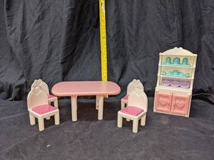lot 131 image: Playskool Victorian Dollhouse Dining Room Set
