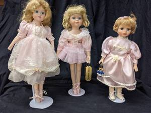 lot 98 image: Porcelains in Pink