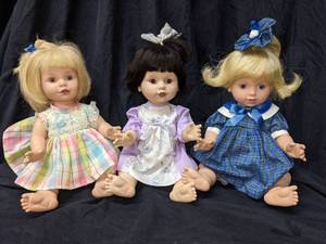 lot 99 image: 3 Playmates Baby So Beautiful Dolls