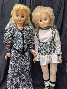 lot 91 image: Eugene & Lovee 30 Dolls