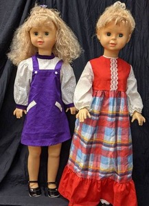 lot 92 image: 2 Vintage Unmarked 30 Dolls