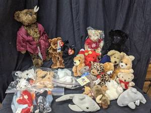 lot 103 image: Assortment of Smaller StuffedPlush Animals wBeanie Babies