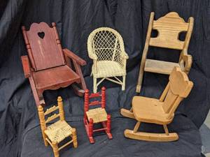 lot 161 image: Variety of Doll Chairs