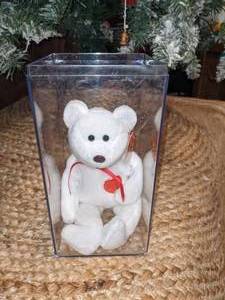 lot 75 image: Rare Ty VALENTINO Bear with Many Errors