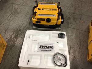 15 Amp Corded 13 in. Heavy-Duty 2-Speed Thickness Planer by DEWALT Customer Returns See Pictures