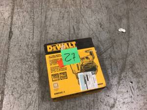 Pneumatic 15-Degree Coil Siding Nailer by DEWALT Customer Returns See Pictures