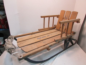 lot 3 image: Vintage Sled