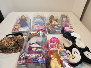 lot 68 image: Doll Lot
