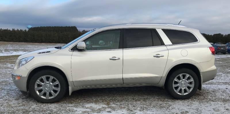 lot 3 image: 2011 Buick Enclave CXL -1