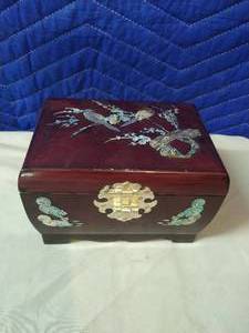Vintage Jewlery Box