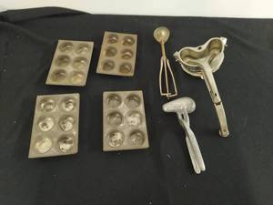 Collection of vintage kitchen items