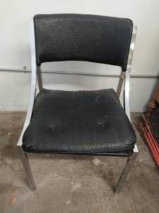 Vintage MCM Howell Chair