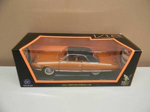 lot 6 image: ROAD SIGNATURE - 118 SCALE 1963 CHRYSLER TURBINE CAR - GREAT PIECE - NEW IN BOX - SEE PICTURES