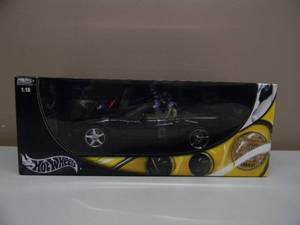 lot 33 image: HOT WHEELS 118 SCALE CHVROLET CORVETTE C6  #C7526 - NEW IN BOX - AWESOME PIECE - SEE PICTURES