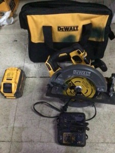 DEWALT FLEXVOLT 60-Volt MAX Cordless Brushless 7-14 in. Circular Saw with Brake with (1) FLEXVOLT Battery