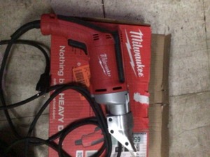 Milwaukee 6.8 Amp 18-Gauge Shear
