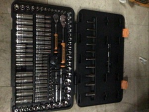 GEARWRENCH 14 in. and 38 in. Drive 6-Point Standard & Deep SAEMetric 90-Tooth Ratchet and Socket Mechanics Tool Set (106-Piece)
