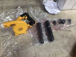 DEWALT 20-Volt MAX Cordless Compact Jobsite Blower 135 MPH 100 CFM (Tool-Only)