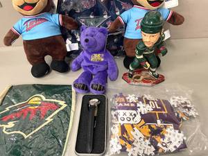 Large Lot of Minnesota NFL NHL MLB Fan Merchandise&nbsp