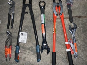 H.K. Porter 24 in. PowerPivot Center Cut Double Compound Action Bolt Cutter, Wrenchs, Pipe Wrench & More. See Pictures