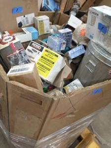 lot 1 image: PALLET OF MIXED ITEMS