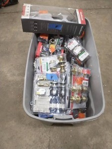 lot 4 image: LOT OF MIXED HARDWARE ITEMS