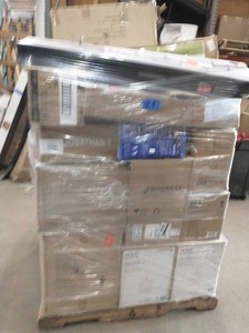 lot 27 image: PALLET OF ASSORTED MIXED LIGHTING CUSTOMER RETURNS SEE PICTURES