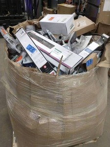 lot 33 image: PALLET OF ASSORTED MIXED ITEMS SEE PICTURES