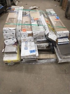 lot 36 image: LOT OF ASSORTED FLOORING SEE PICTURES
