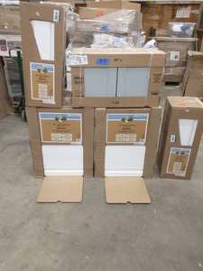 lot 47 image: LOT OF ASSORTED WHITE AND 1 GREY KITCHEN CABINETS SEE PICTURES FOR SIZES