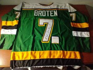 Signed Neal Broten North Stars Captain Jersey - With COA
