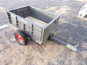 lot 17 image: Garden Trailer