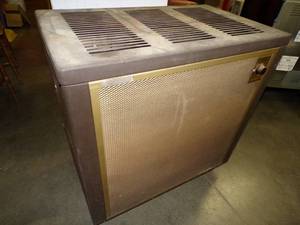lot 13 image: Wonder Wood Automatic Wood Circulator Wood heater