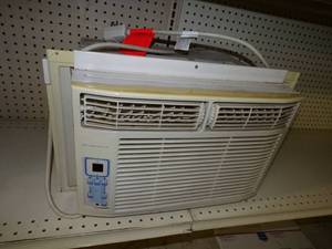 lot 27 image: 8,000 BTU Air Conditioner