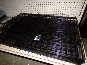 lot 31 image: Folding Dog Kennel