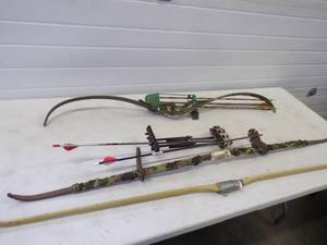 lot 36 image: Bows and Quivers with Arrows