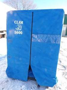 lot 46 image: Clam 5600 Portable Fish House