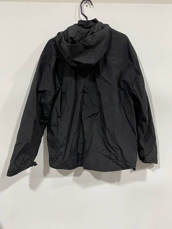 lot 17 image: Carhartt Storm Defender Coat