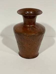 lot 81 image: Metal VaseUrn