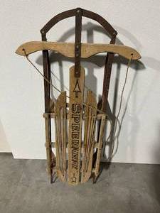 lot 24 image: Speedaway Metal Runner Sled
