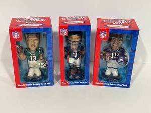 lot 25 image: NFL Quarterback Bobble Head Dolls