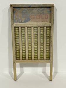 lot 48 image: Gold Washboard