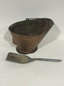 lot 75 image: Fireplace Ash Bucket and Scoop
